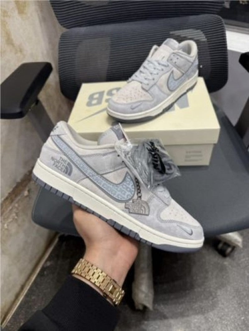 nikee Sb dunk low x NORTH FACE