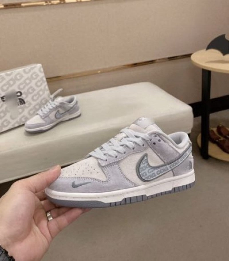 nikee Sb dunk low x NORTH FACE
