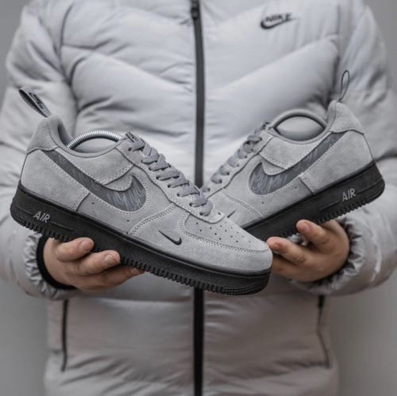 Airforce 1 low reflective swoosh cool grey