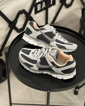 Nikee Zoom Vomero 5 Dark Smoke Grey Vachetta