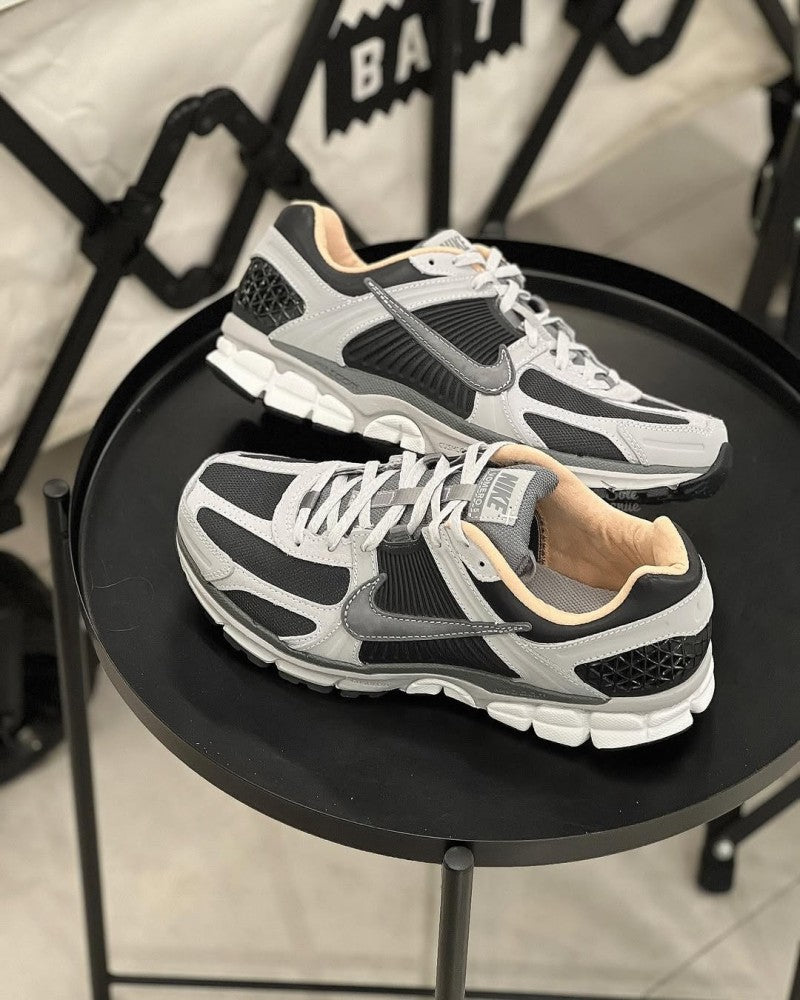 Nikee Zoom Vomero 5 Dark Smoke Grey Vachetta