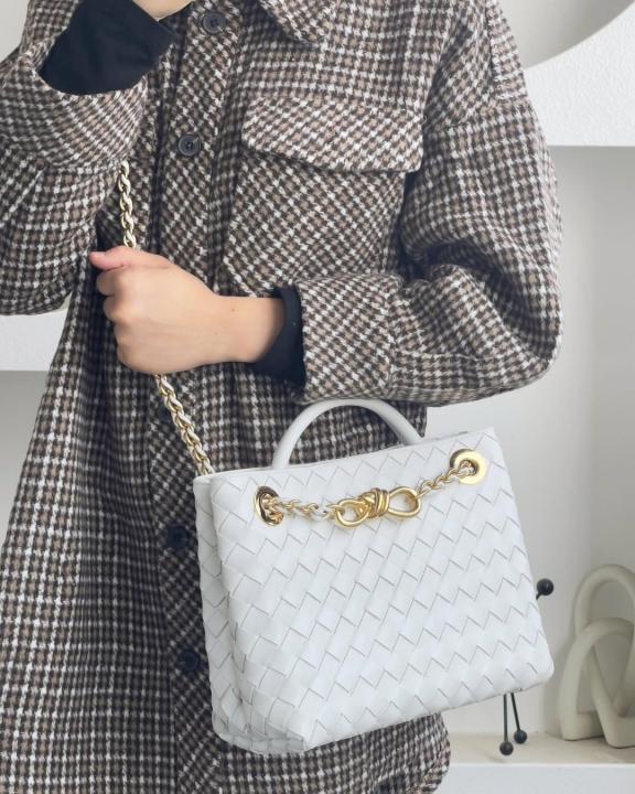 Bottega  Veneta  Andiamo  Small  Intrecciato Leather  Bag  Off  White  159