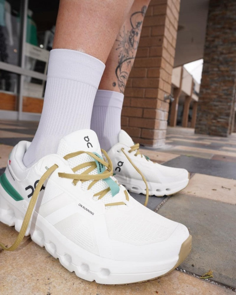 On Cloud Runner 2 Undyed Green