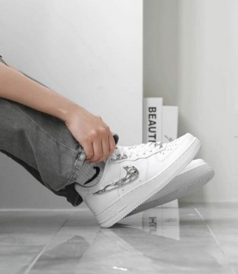 Nikee Airforce 1 low molten metal