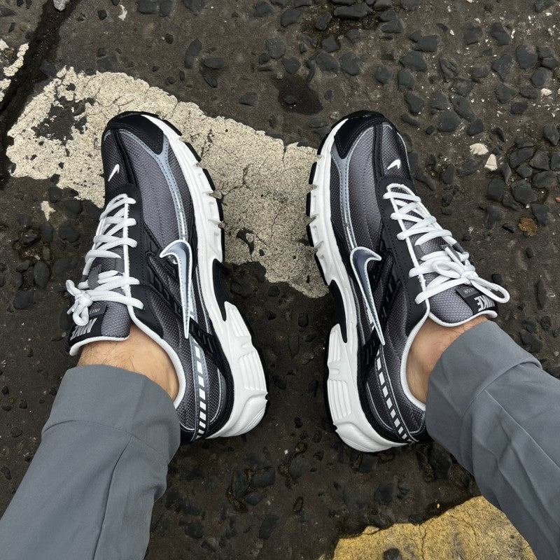 Nikee Initiator Anthracite Smoke Grey