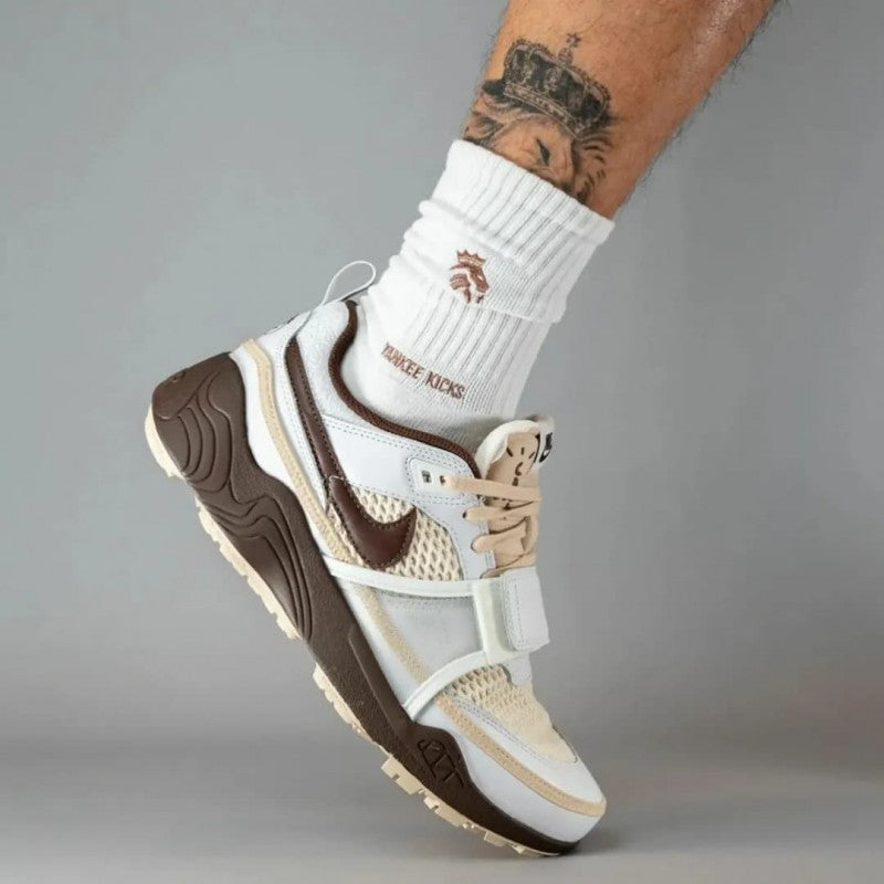 Travis Scott x Zoom Field Jaxx Light Chocolate