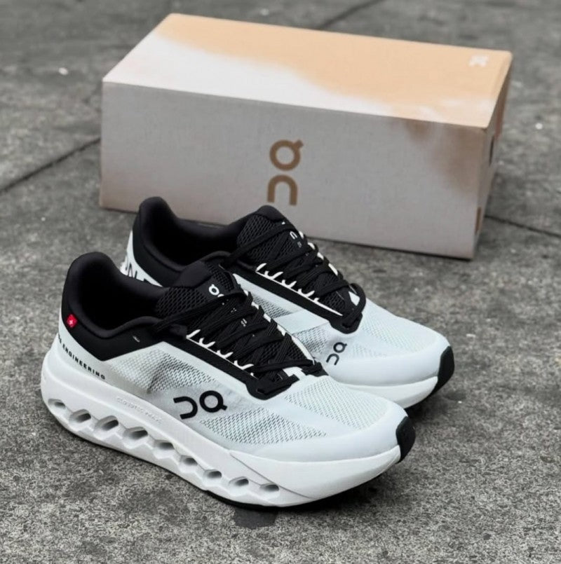 On Running Cloud Surfer Black White