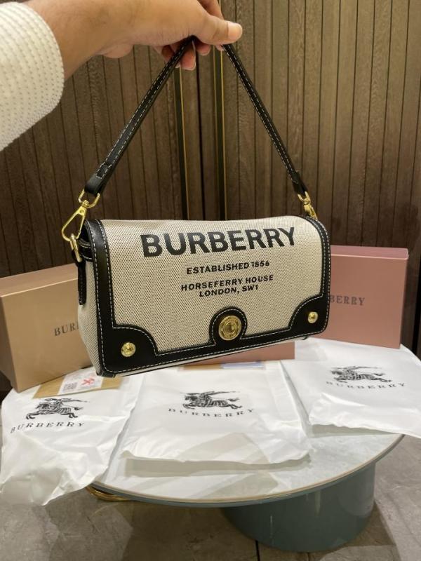 burberr  y vintage logo shoulder bag with box 387