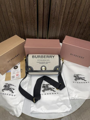 burberr  y vintage logo shoulder bag with box 387