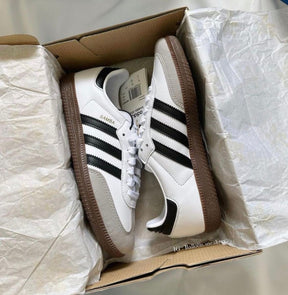 samba white black