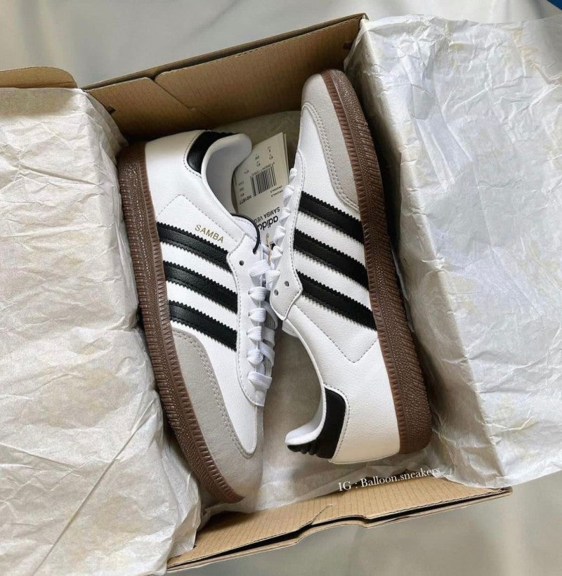 samba white black