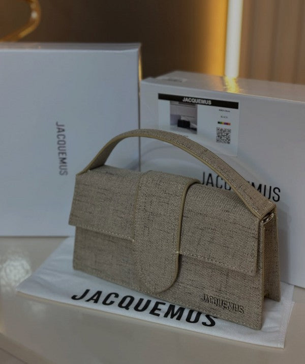 Jacquemus le bambino with og box(1091 bambo hemp color )