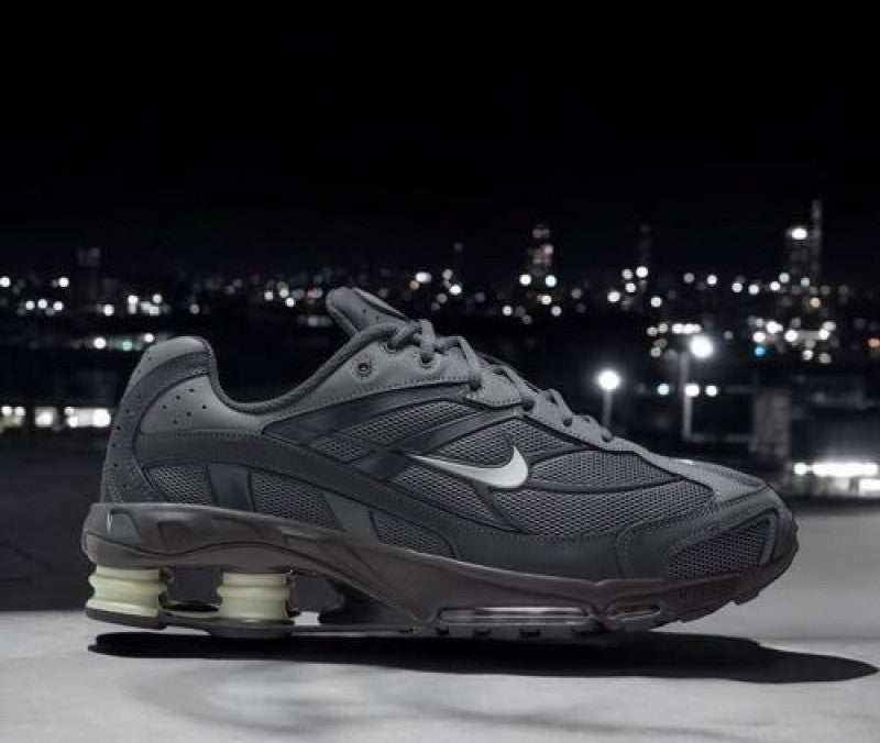 Nik e Shox Ride 2 Anthracite Jade horizon