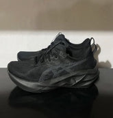 Asic s Novablast 5 black carrier Grey