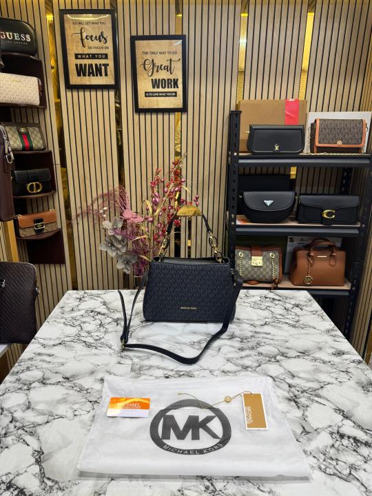 Michael  Kors Shoulder Satchel Bag With Dust Bag (Black)