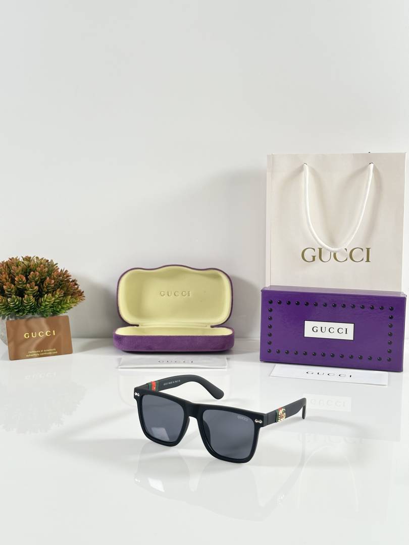 Gucci 1390 Black
