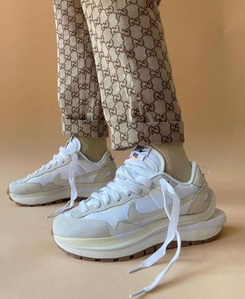 Nikee Sacai Vaporwaffle White Sail Gum
