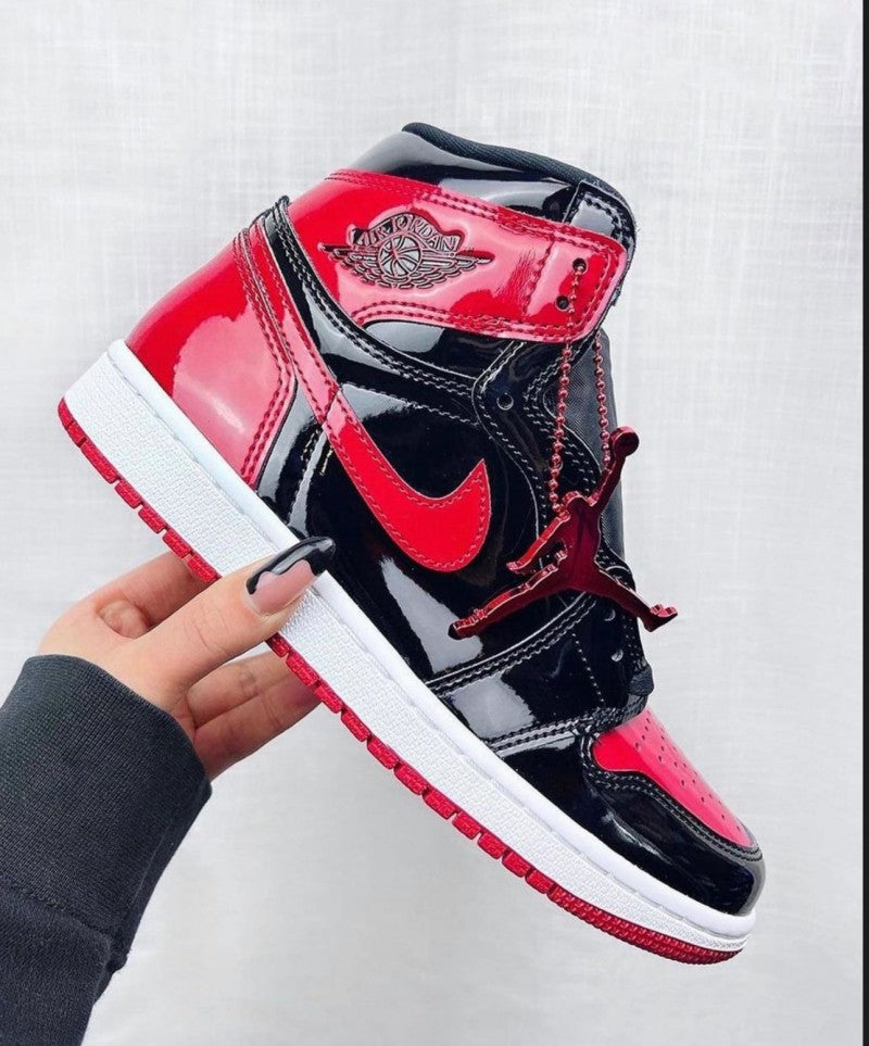 E Air jordan 1 high bred patent semi ua