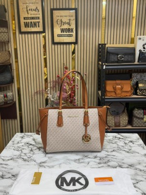 Michael  Kors  Voyager  Leather  Satchel  Shoulder  Bag  With  Dust  Bag  (19028  Beige  Brown)