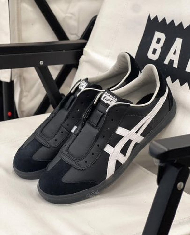 Onitsuka Tiger Tokuten Slip On Black