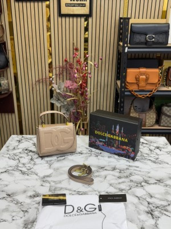 Dolce  &  Gabbana  lacquered  bag  mini  DG Logo  (Cream)