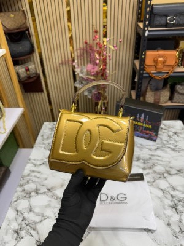 Dolce  &  Gabbana  lacquered  bag  mini  DG Logo  (Gold)