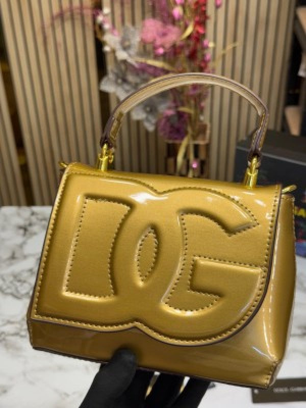 Dolce  &  Gabbana  lacquered  bag  mini  DG Logo  (Gold)