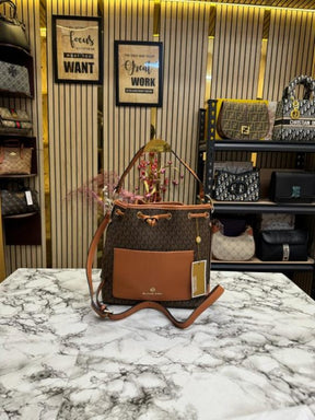 Michael  Kors Maeve Medium Bucket Bag With Dust Bag (Brown)
