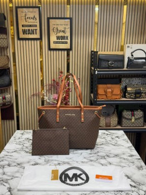 Michael  Kors Jet Set Travel Tote With Wallet (Brown)