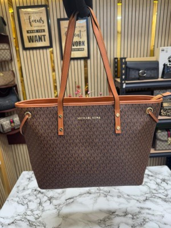Michael  Kors Jet Set Travel Tote With Wallet (Brown)