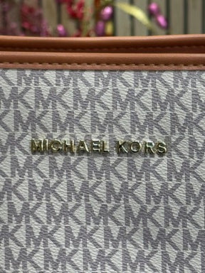Michael  Kors Jet Set Travel Tote With Wallet (Beige)