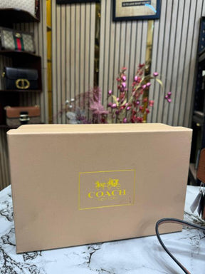 COAC  H SIGNATURE HANDBAG WITH OG BOX AND DUST BAG PREMIUM QUALITY