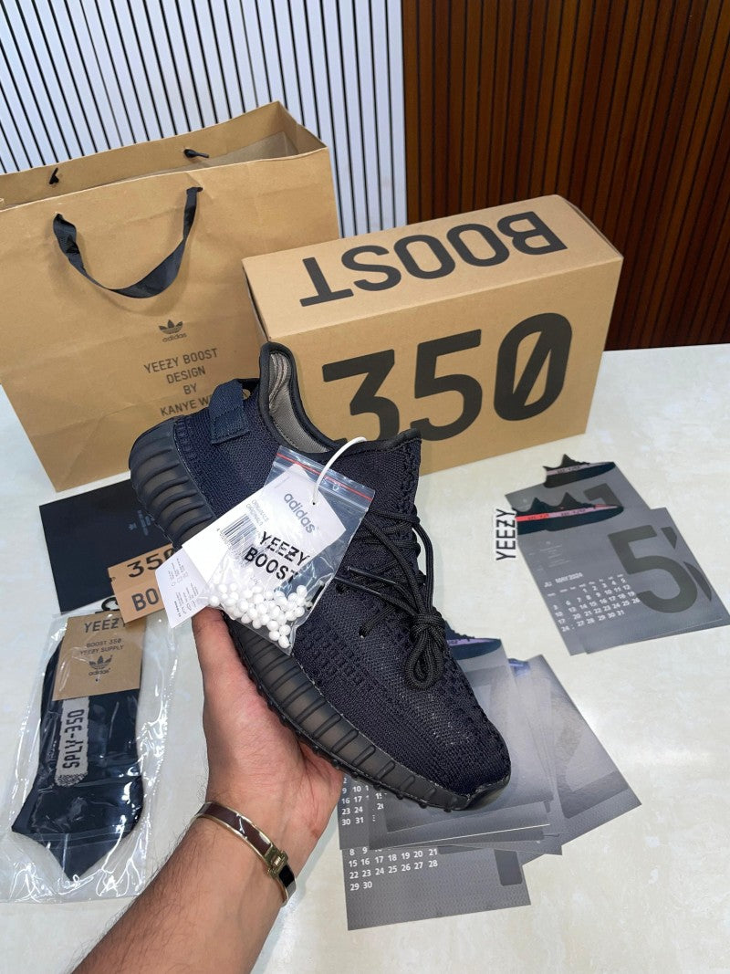 Adida s Yeezy 350 V2 ONYX Semi UA with all accessories