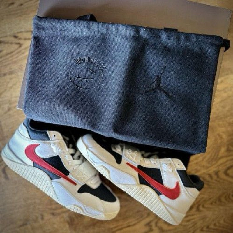 Nikee Air Jordan 1 x Travis Scott JumpMan Jack University Red Semi UA EXTRA LACES N BAG