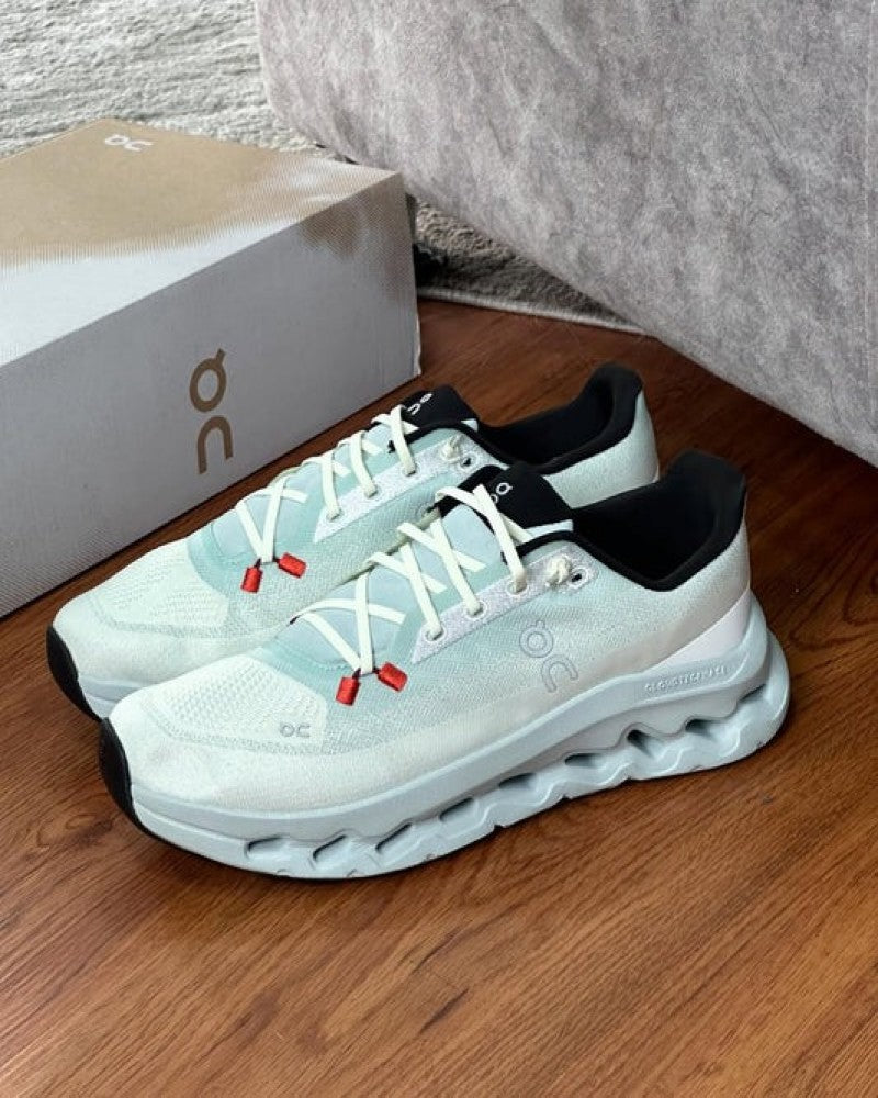 On Cloudtilt Mineral Ivory