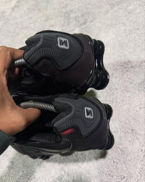 Nikee shox TL Black Red Thermal colour change