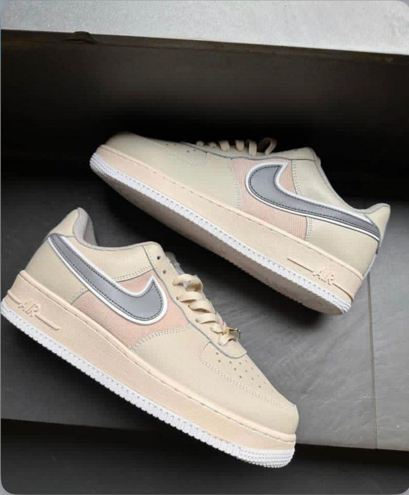 E Airforce 1 low beige reflective