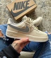 E Airforce 1 low beige reflective