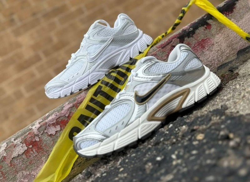 Nik ee V5 RNR Parachute Beige Metallic Pewter shoes