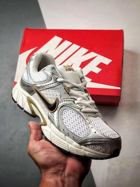 Nik ee V5 RNR Parachute Beige Metallic Pewter shoes