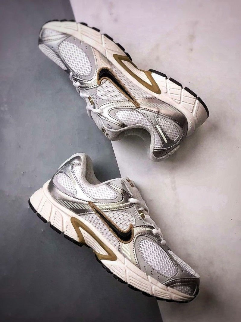 Nik ee V5 RNR Parachute Beige Metallic Pewter shoes