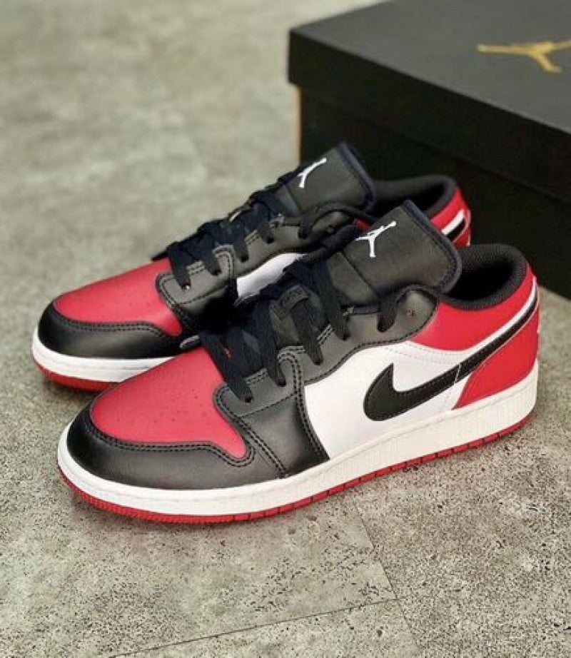 Nikee Air Jordan 1 Low Bred Toe