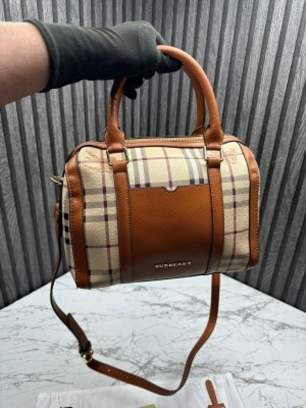 BURBERR  Y ALCHESTER SPEEDY WITH DUST BAG AND SLING (BROWN) (S2)