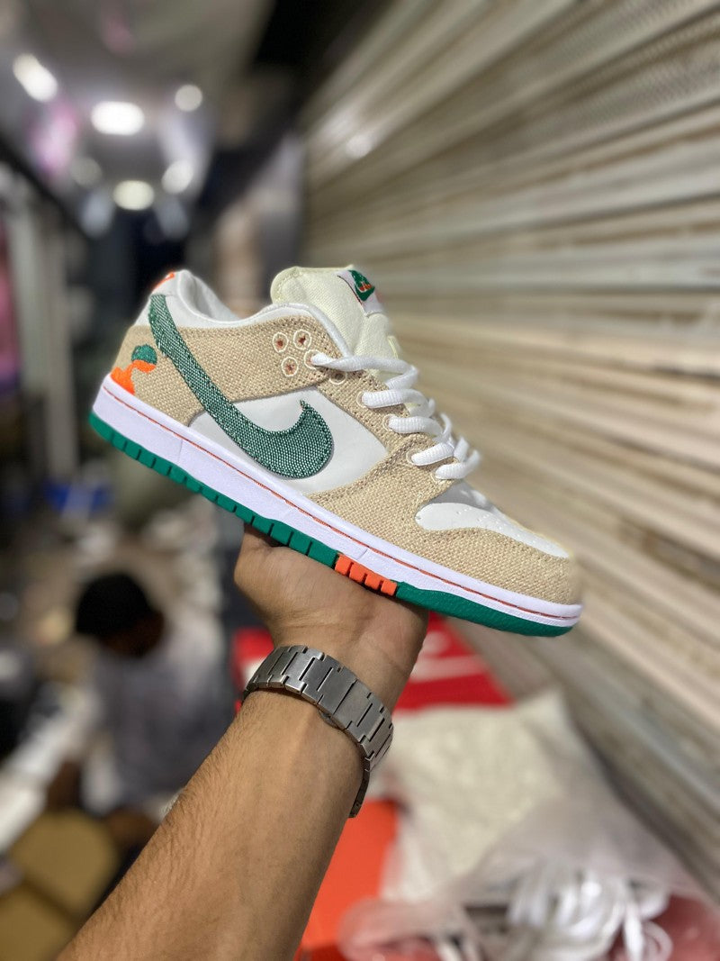 Nik.e dunk sb low jerritos 124