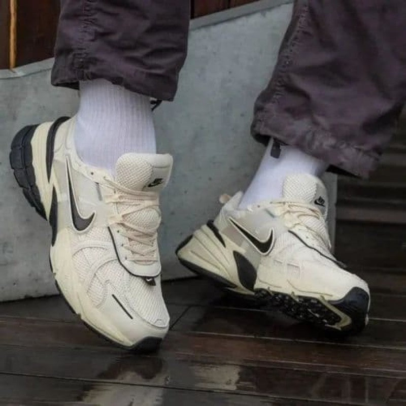 Nikee V2K Run Light Beige Black #140