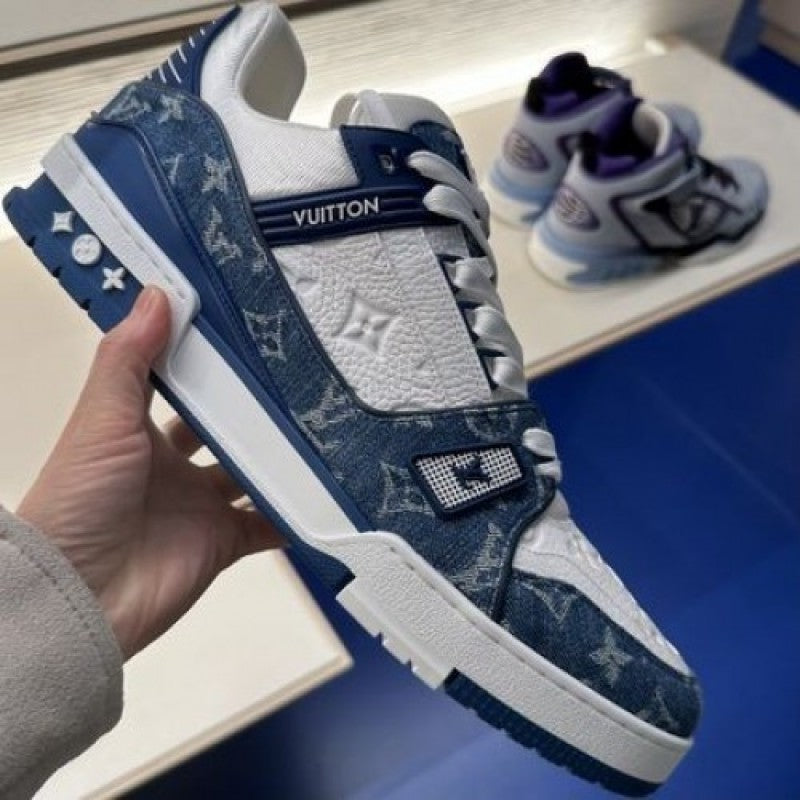 Louis Vuitton trainer denim blue with all accessories 145