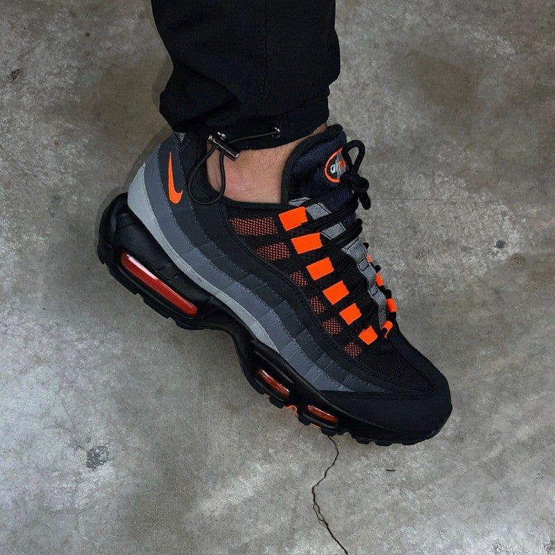 Nikee AirMax 95 Hyper Crimson