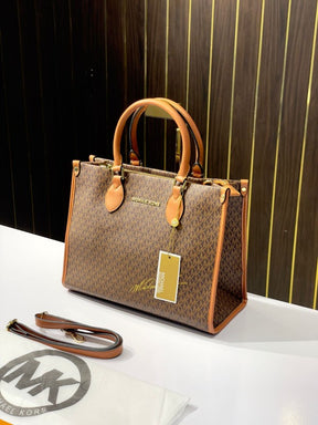 Michael  kors  signature  tote  bag  with  dust  bag  (10288 coffe brown)