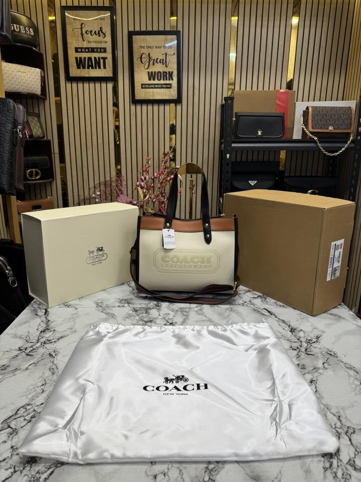 Coach  Field  Tote  In  Colorblock  With  Double  Og  Box  And  Dust  Bag