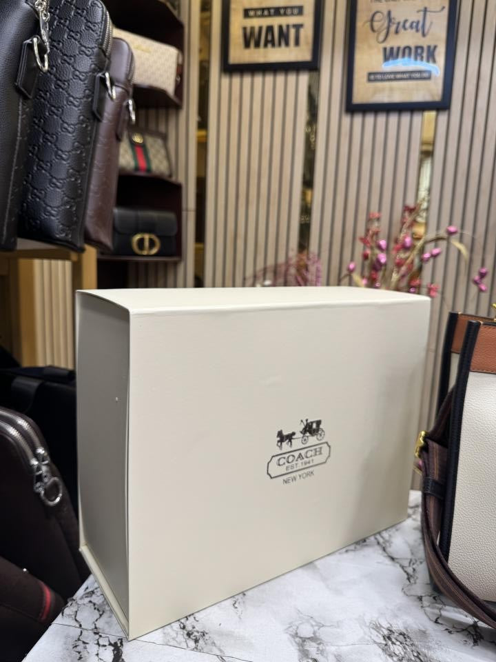 Coach  Field  Tote  In  Colorblock  With  Double  Og  Box  And  Dust  Bag